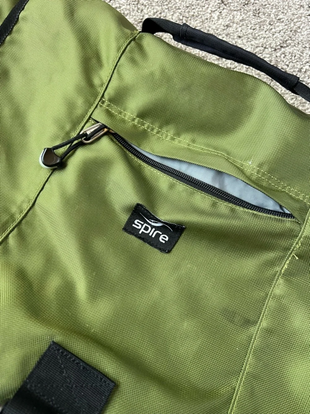 Spire Mojo Green and Black 17”Laptop Bag
